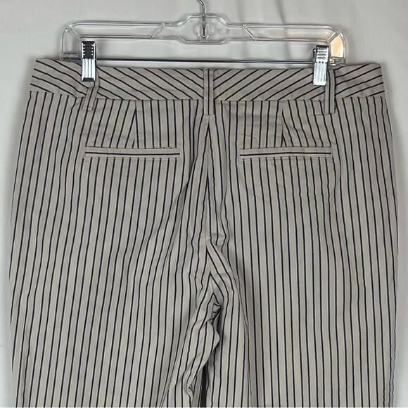 Cabi Cream Navy Striped Cuffed Cottagecore Vacation Wide Leg Capri NWOT Size 10 - Picture 5 of 11